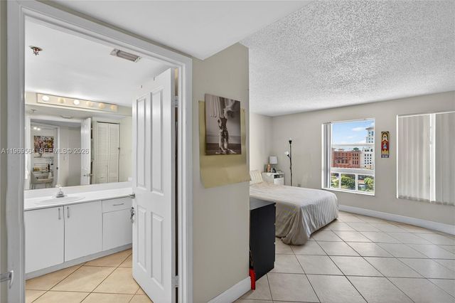 2351 Douglas Rd 1104, Miami, FL 33145