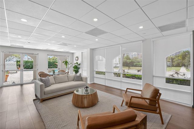 2351 Douglas Rd 1104, Miami, FL 33145