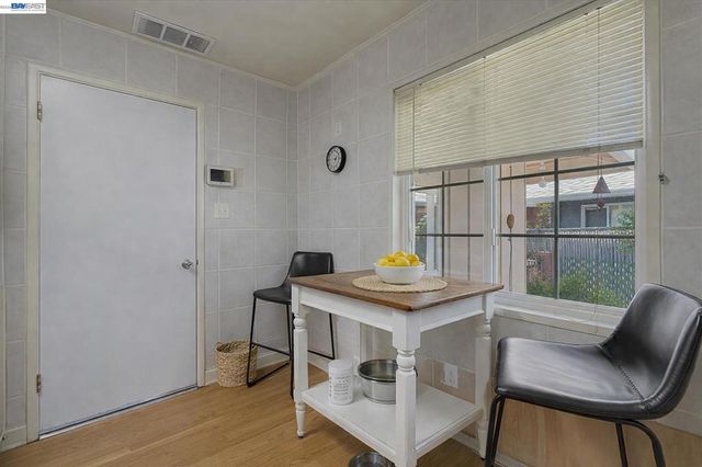 1816 Eastern Avenue, Sacramento, CA 95864