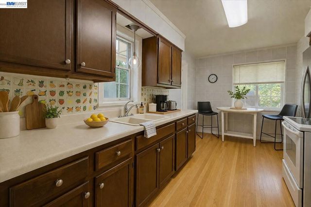 1816 Eastern Avenue, Sacramento, CA 95864