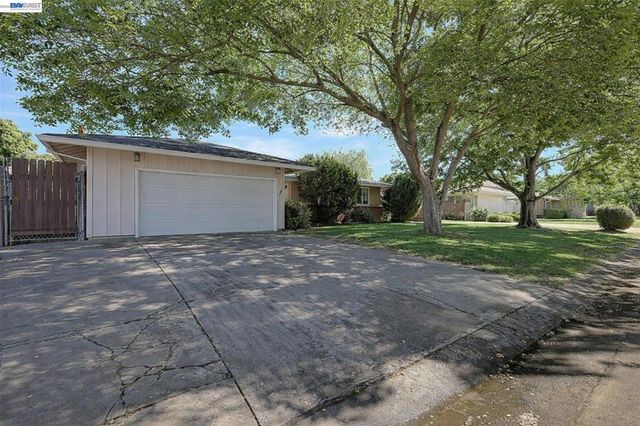 1816 Eastern Avenue, Sacramento, CA 95864