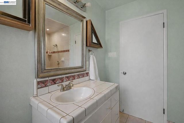 1816 Eastern Avenue, Sacramento, CA 95864