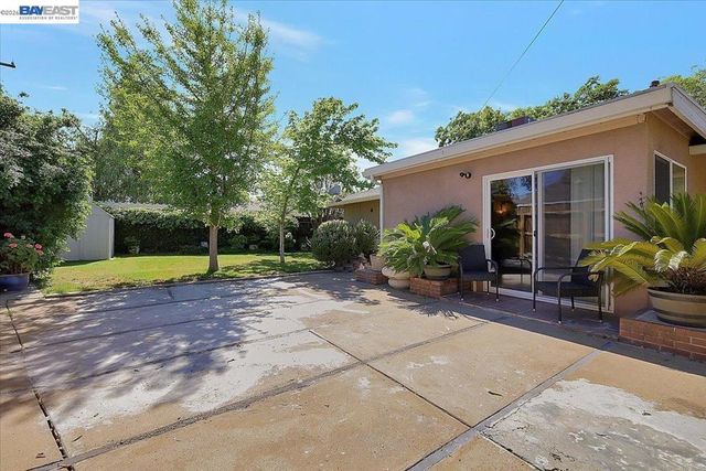 1816 Eastern Avenue, Sacramento, CA 95864