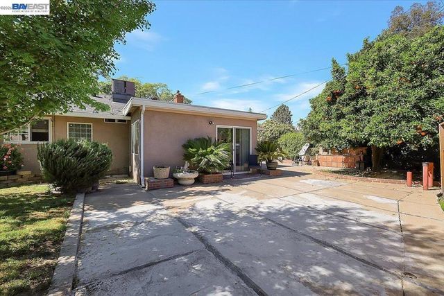 1816 Eastern Avenue, Sacramento, CA 95864