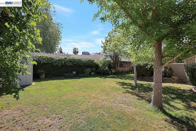 1816 Eastern Avenue, Sacramento, CA 95864
