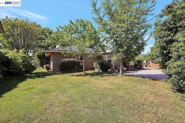 1816 Eastern Avenue, Sacramento, CA 95864