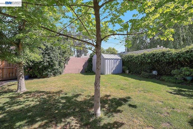 1816 Eastern Avenue, Sacramento, CA 95864