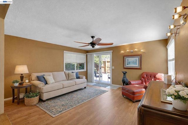 1816 Eastern Avenue, Sacramento, CA 95864