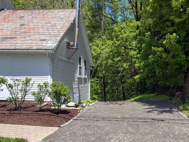 410 School Street, Westminster, VT 05158