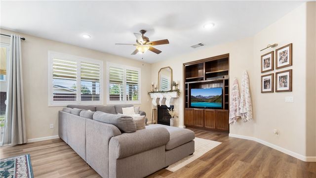 27055 Back Bay Drive, Menifee, CA 92585