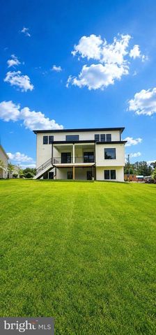 2447 FLINT HILL RD, Vienna, VA 22181