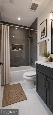 2447 FLINT HILL RD, Vienna, VA 22181