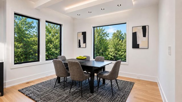 2447 FLINT HILL RD, Vienna, VA 22181