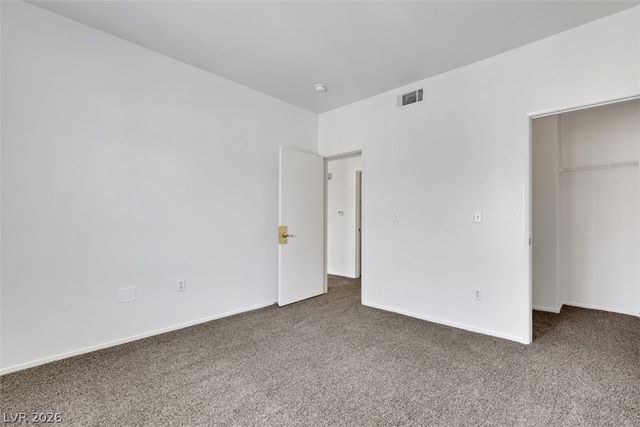 2041 HUSSIUM HILLS Street 202, Las Vegas, NV 89108