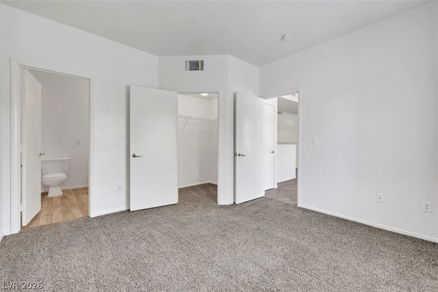 2041 HUSSIUM HILLS Street 202, Las Vegas, NV 89108