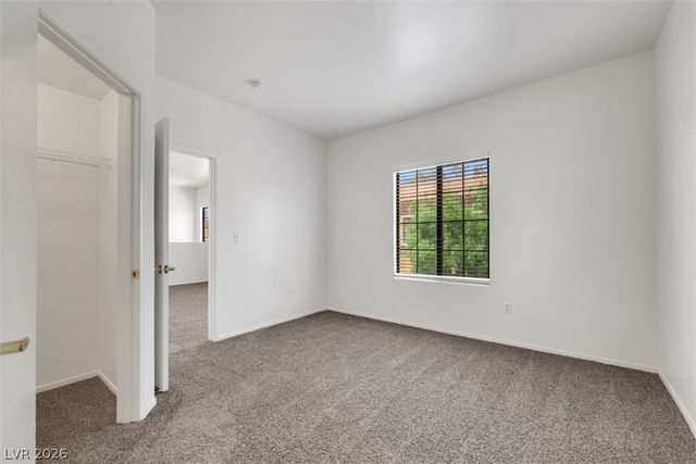 2041 HUSSIUM HILLS Street 202, Las Vegas, NV 89108