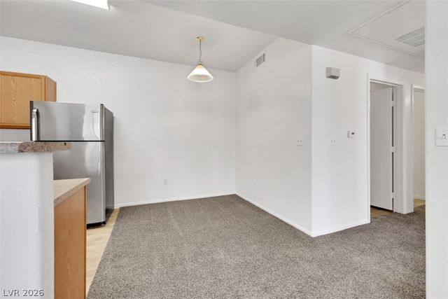 2041 HUSSIUM HILLS Street 202, Las Vegas, NV 89108