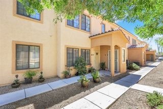 2041 HUSSIUM HILLS Street 202, Las Vegas, NV 89108