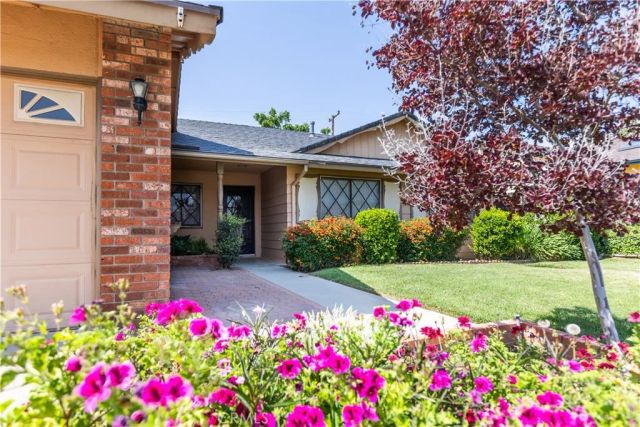 35250 Santa Rosa Drive, Yucaipa, CA 92399