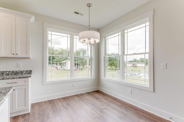 16 Radelle Ln, Mcminnville, TN 37110