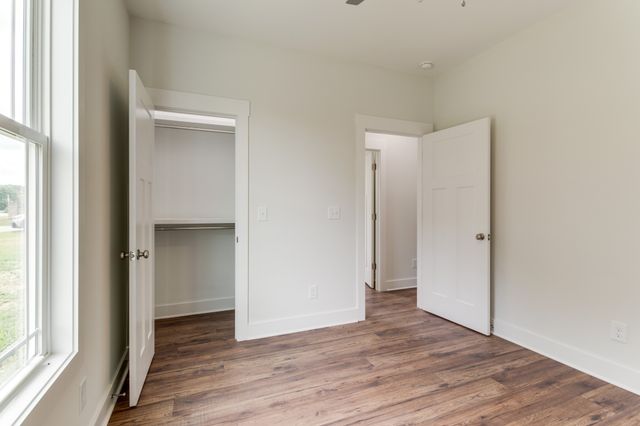 16 Radelle Ln, Mcminnville, TN 37110