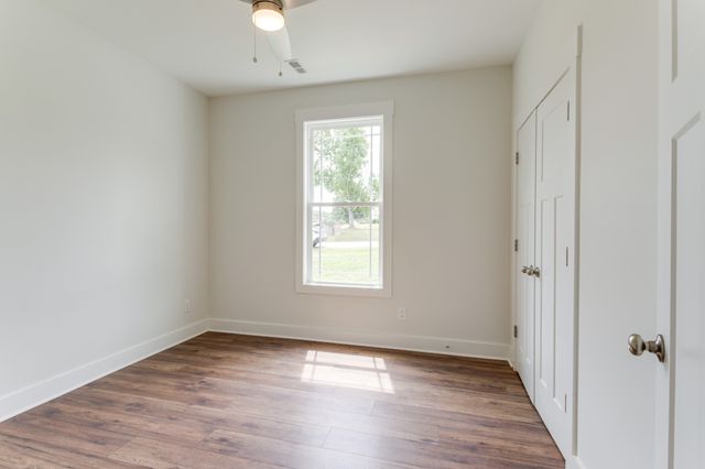 16 Radelle Ln, Mcminnville, TN 37110