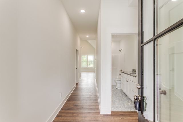 16 Radelle Ln, Mcminnville, TN 37110