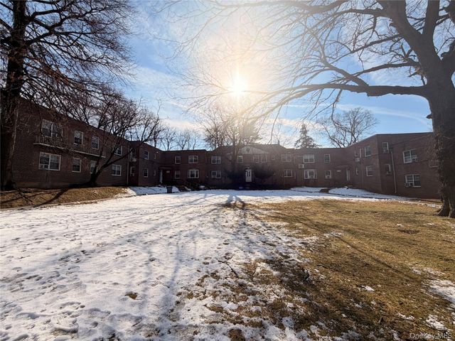 138-22 78th Avenue 40F, Kew Garden Hills, NY 11367