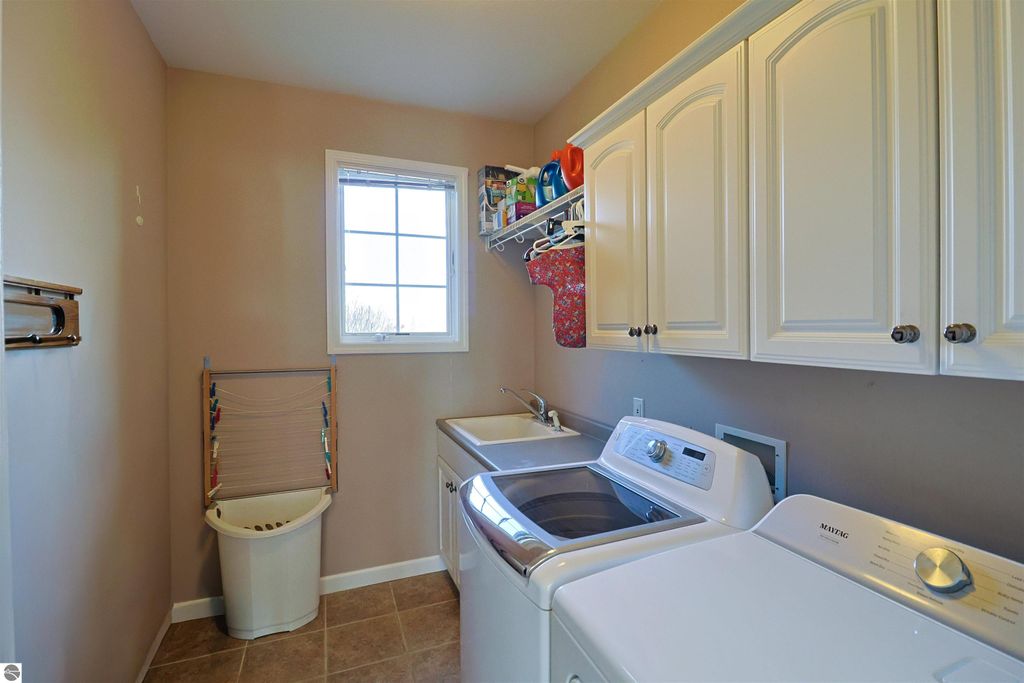 Image 17 of property listing at 956 E Remus Road, Mt Pleasant, MI 48858