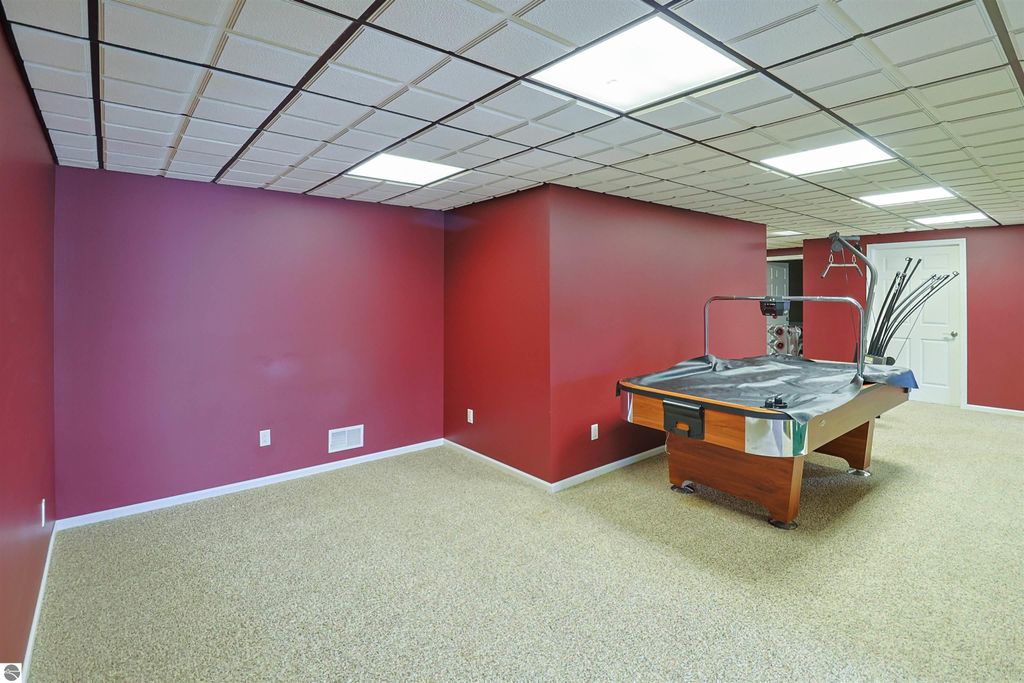 Image 39 of property listing at 956 E Remus Road, Mt Pleasant, MI 48858