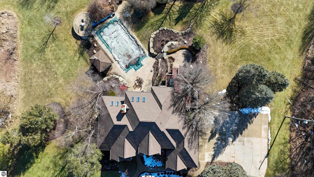 Image 44 of property listing at 956 E Remus Road, Mt Pleasant, MI 48858