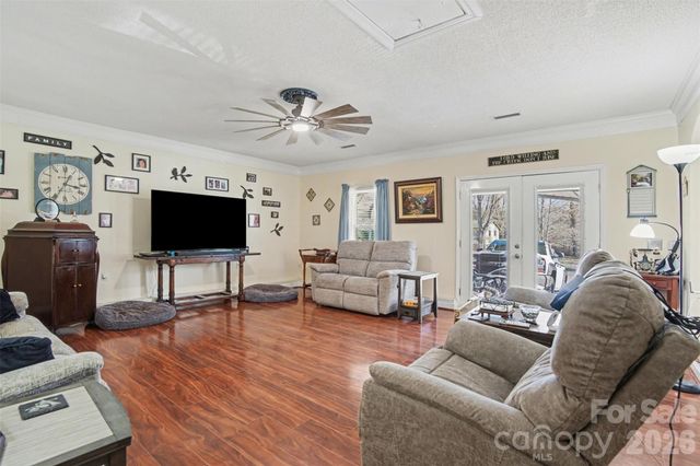 116 Brooks Drive, Stanley, NC 28164