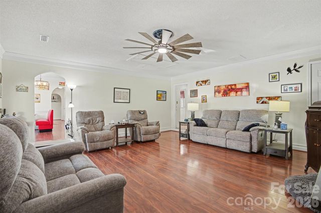 116 Brooks Drive, Stanley, NC 28164