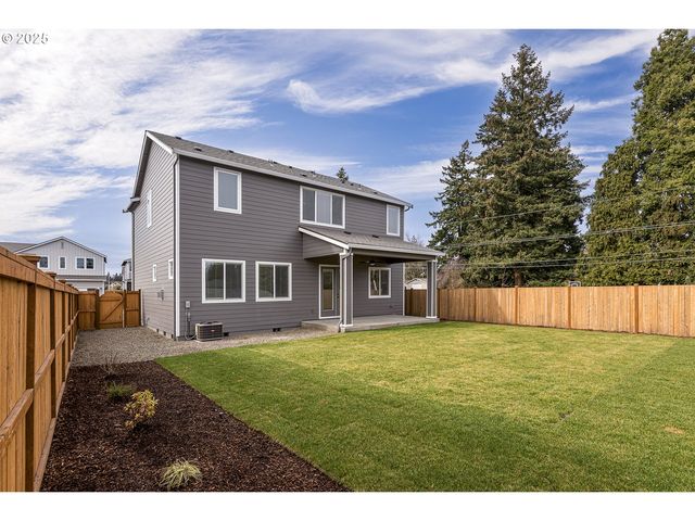 15237 Se TOWERS Ter, Milwaukie, OR 97267