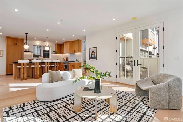 739 Linden Avenue, Burlingame, CA 94010