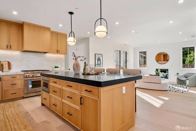 739 Linden Avenue, Burlingame, CA 94010