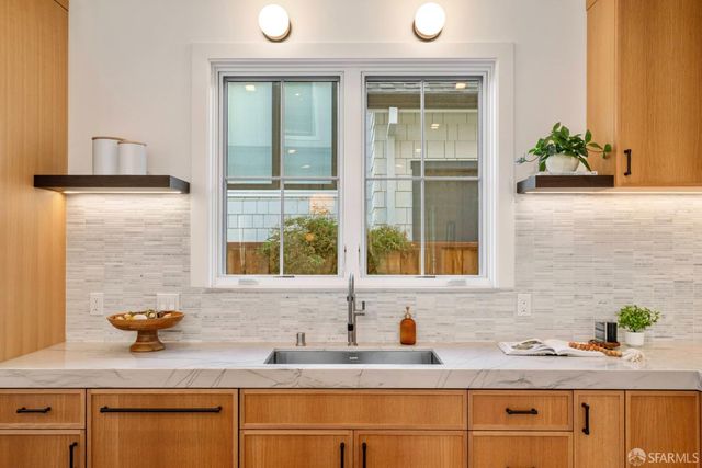 739 Linden Avenue, Burlingame, CA 94010