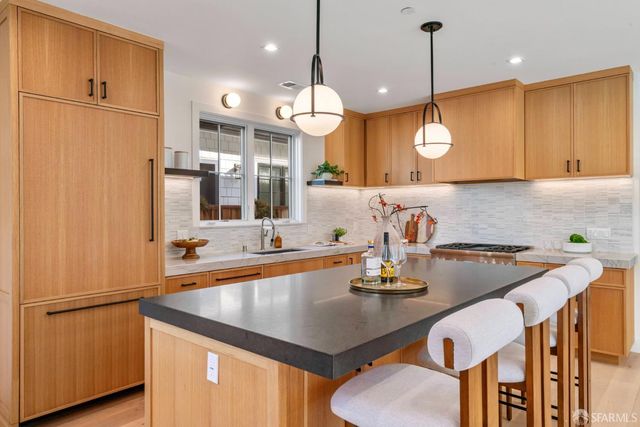 739 Linden Avenue, Burlingame, CA 94010