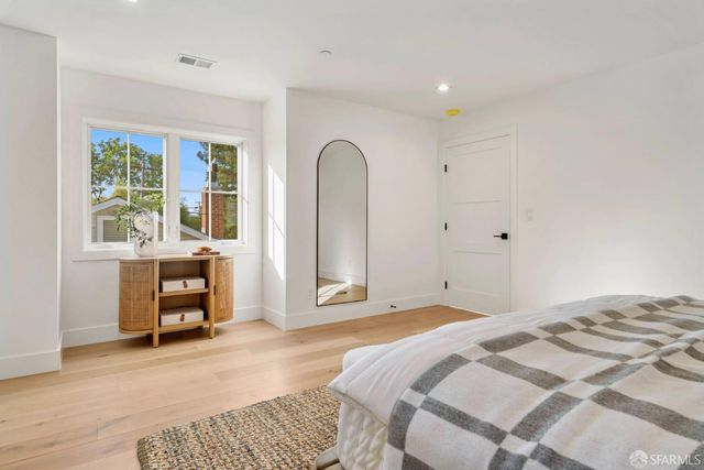 739 Linden Avenue, Burlingame, CA 94010