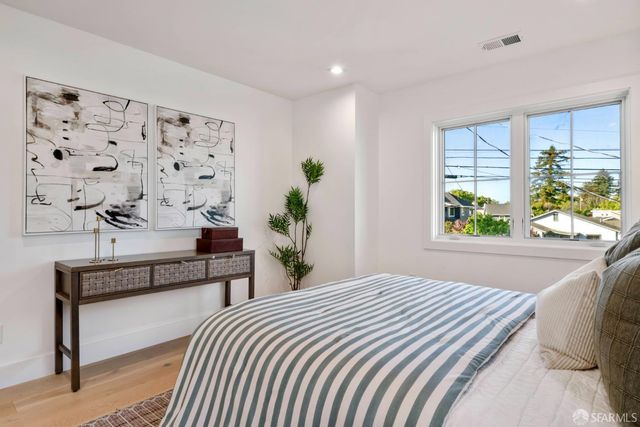 739 Linden Avenue, Burlingame, CA 94010
