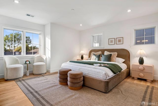 739 Linden Avenue, Burlingame, CA 94010