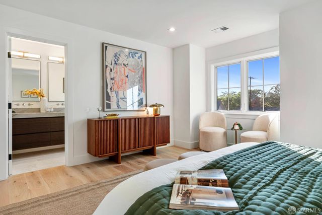 739 Linden Avenue, Burlingame, CA 94010