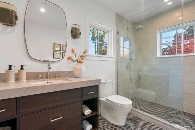 739 Linden Avenue, Burlingame, CA 94010