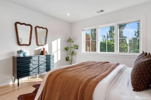 739 Linden Avenue, Burlingame, CA 94010