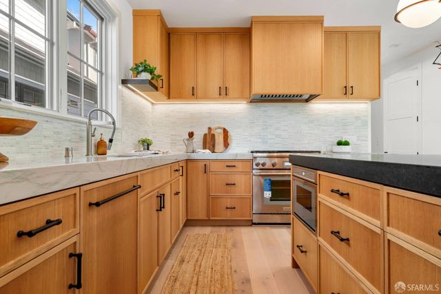 739 Linden Avenue, Burlingame, CA 94010