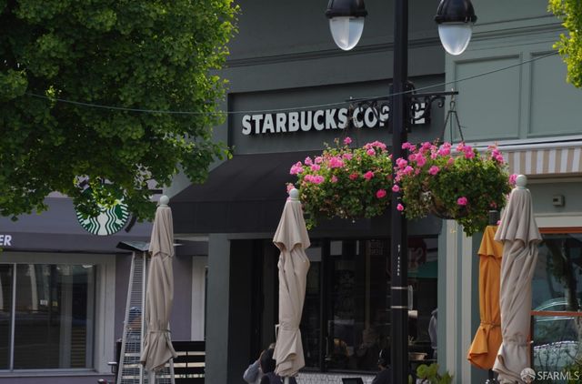 739 Linden Avenue, Burlingame, CA 94010