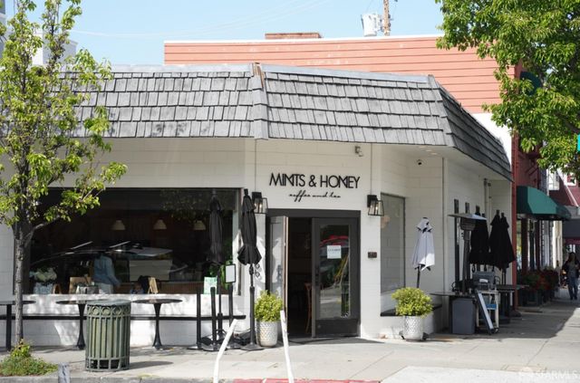 739 Linden Avenue, Burlingame, CA 94010