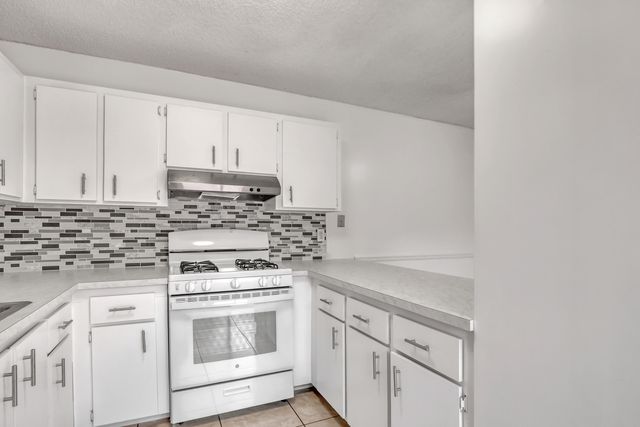 6335 Red Pine Lane A, Greenacres, FL 33415