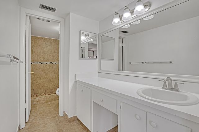 6335 Red Pine Lane A, Greenacres, FL 33415