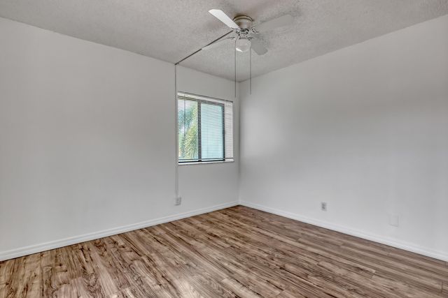 6335 Red Pine Lane A, Greenacres, FL 33415